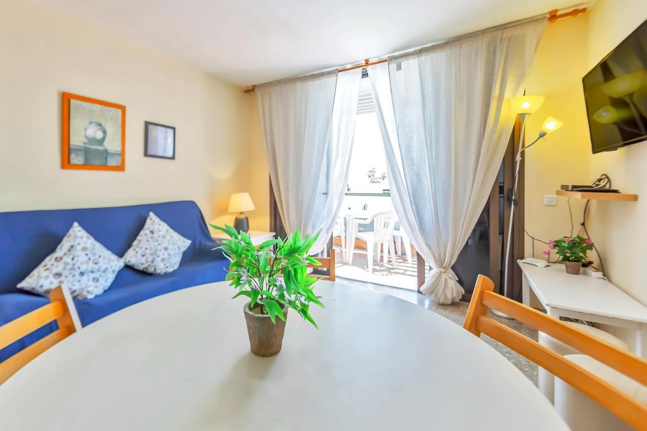 Apartment Near Playa De Las Americas With Wifi And Pool, Tenerife Sur Eksteriør bilde